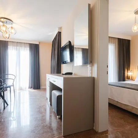 The Farrys Boutique Hotel 博德鲁姆